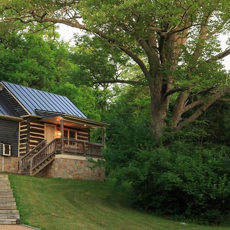 Inn And Cabins At Vaucluse Spring Stephens City ภายนอก รูปภาพ