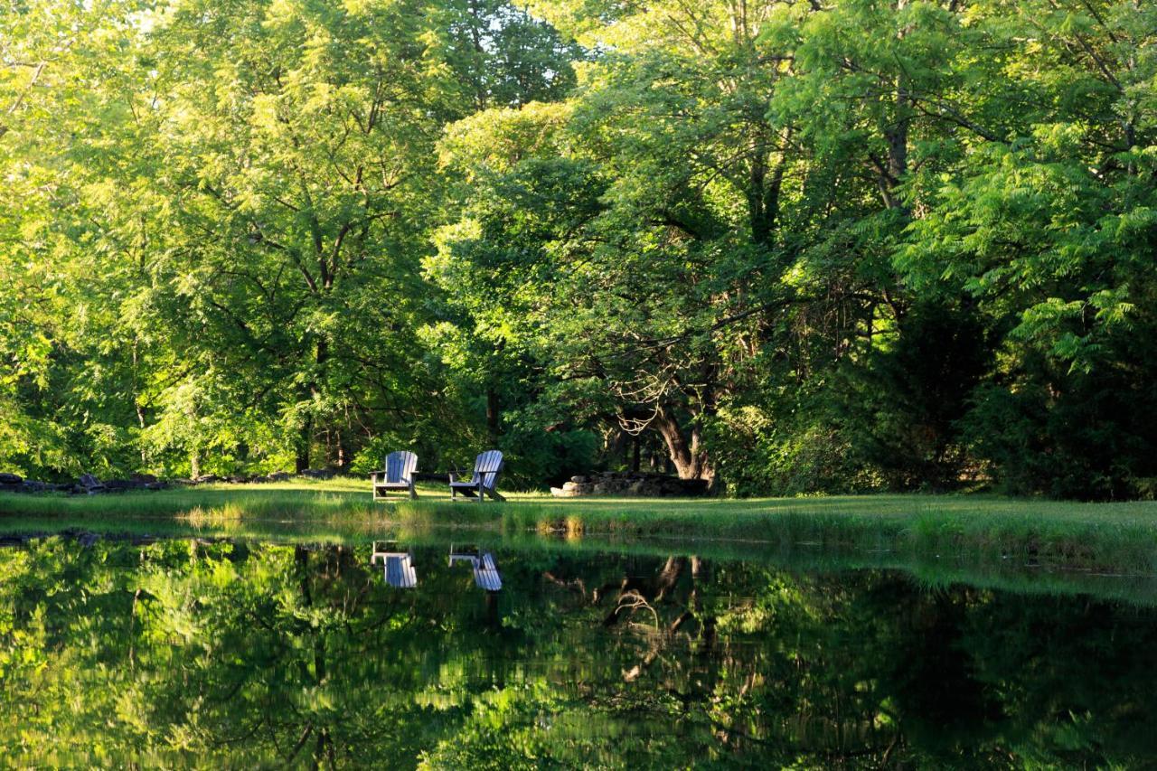 Inn And Cabins At Vaucluse Spring Stephens City ภายนอก รูปภาพ